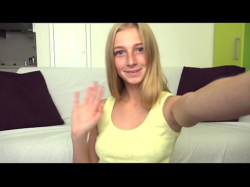 ❤️ Aspertuta nagoenean alferrak masturbatzen dut nire pussy arrosa ❤️ Errusiar porno gugan ❌️